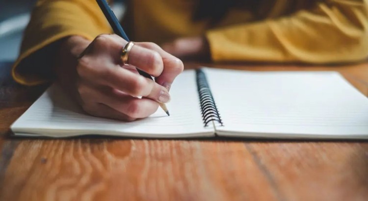 I’ll create an inspiring, personalized cover or motivation letter to elevate your application.